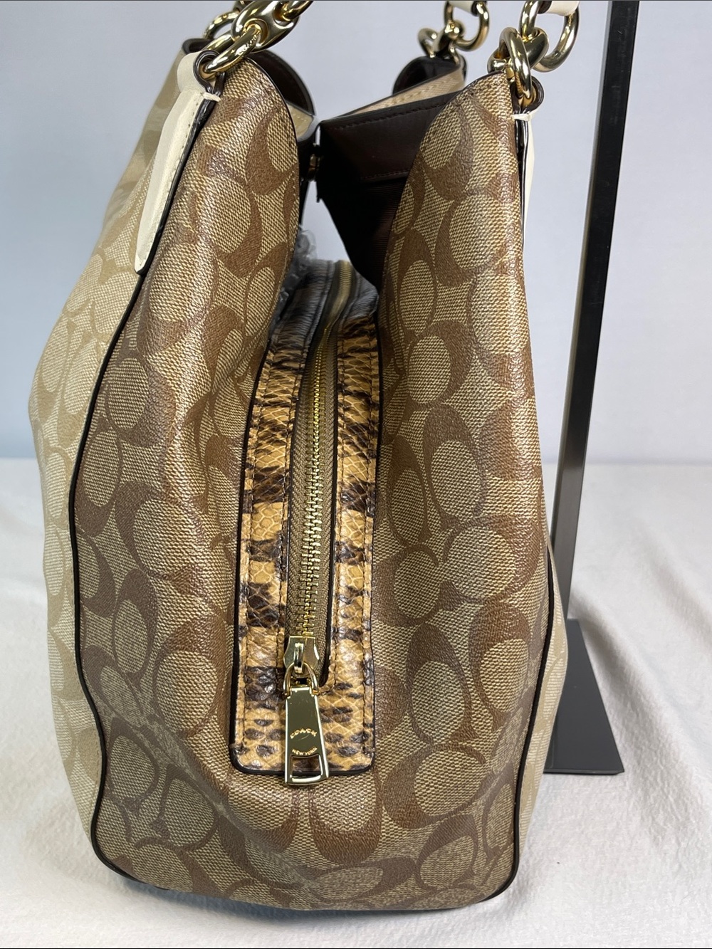 Coach A2079-2313 Hallie Signature Canvas Shoulder Tote Chalk Multi Snake Trim - Picture 5 of 10